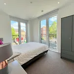 Whitechapel Superior Apartment